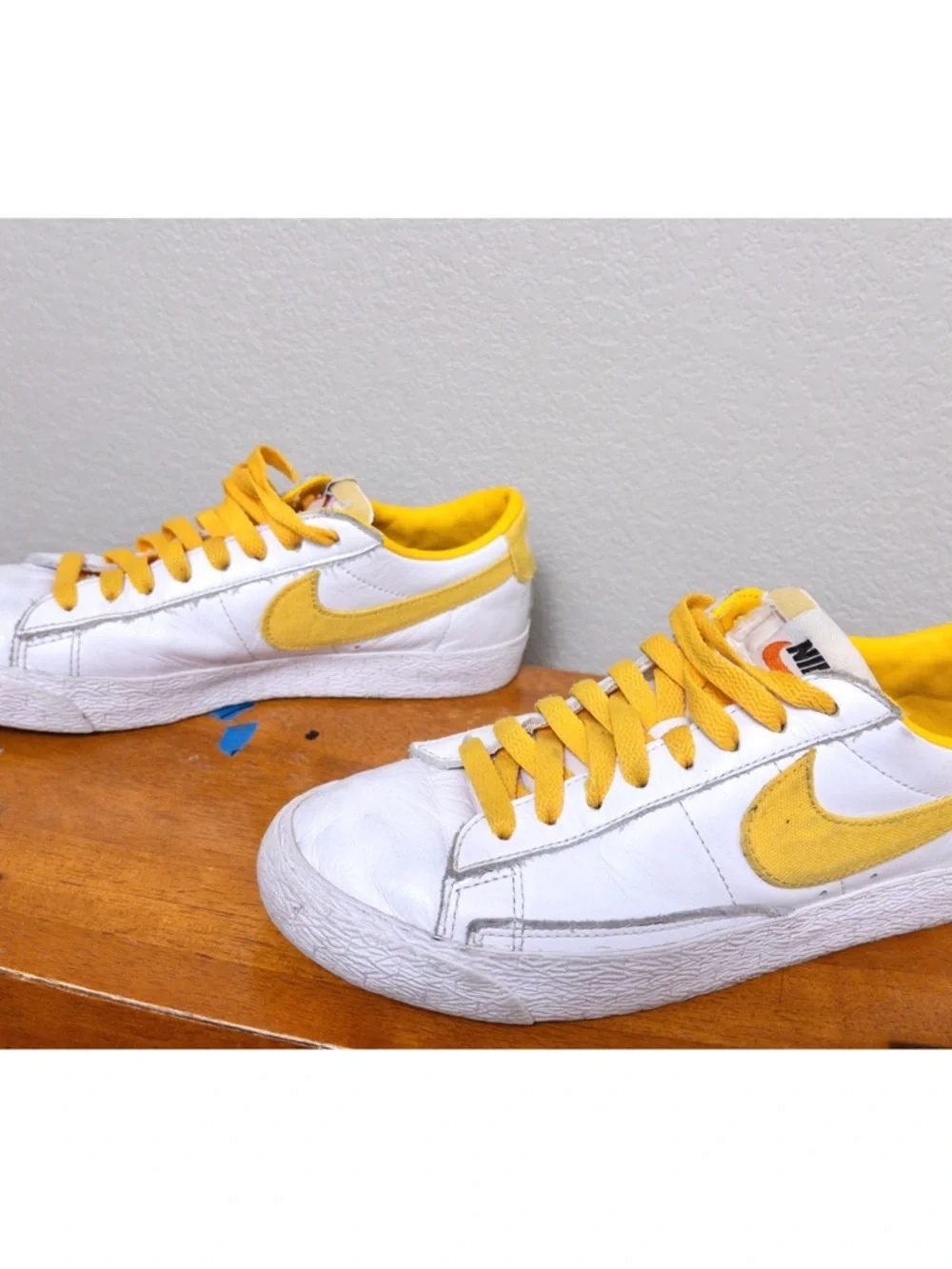 Nike Zoom Blazer Low SB Sneakers 8 White Yellow Skateboarding Cushioned